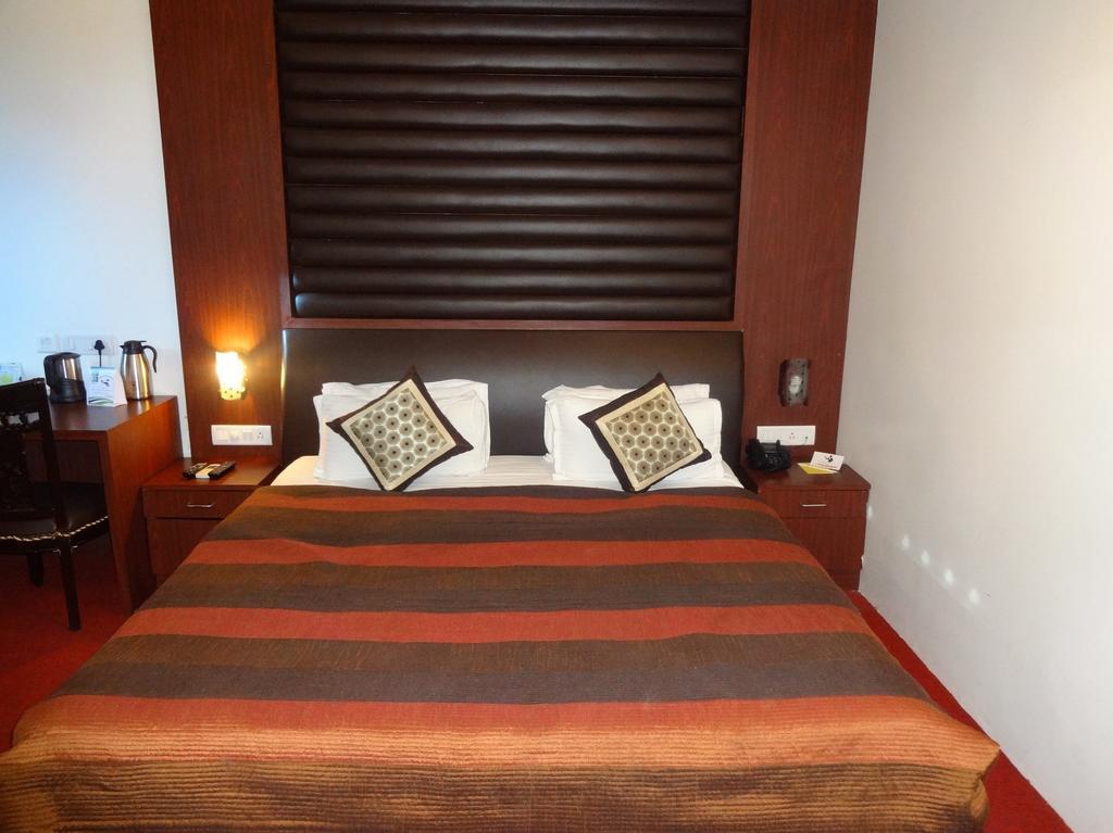 Hotel Avn Grand Ranchi Bagian luar foto