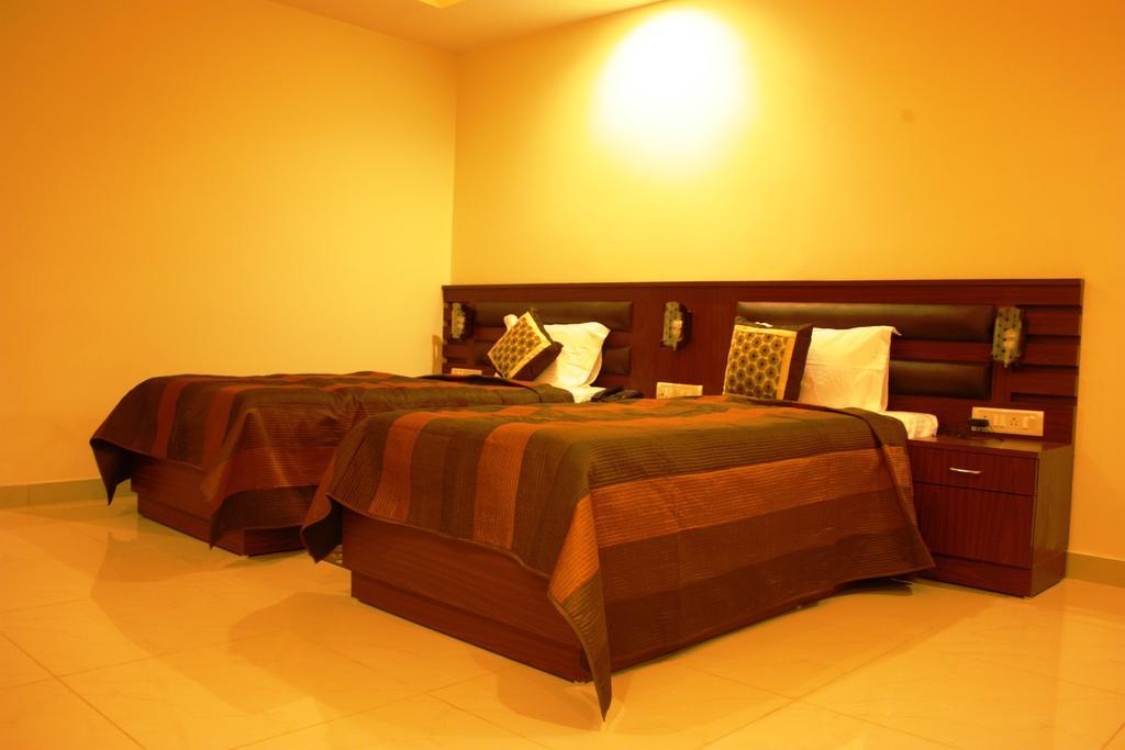 Hotel Avn Grand Ranchi Ruang foto