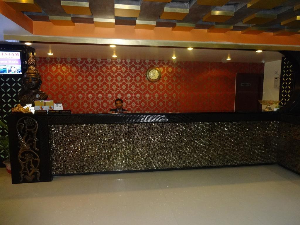 Hotel Avn Grand Ranchi Bagian luar foto