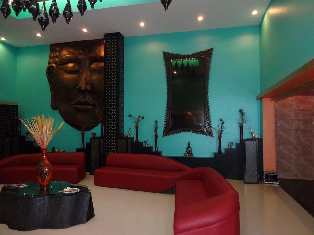 Hotel Avn Grand Ranchi Bagian luar foto