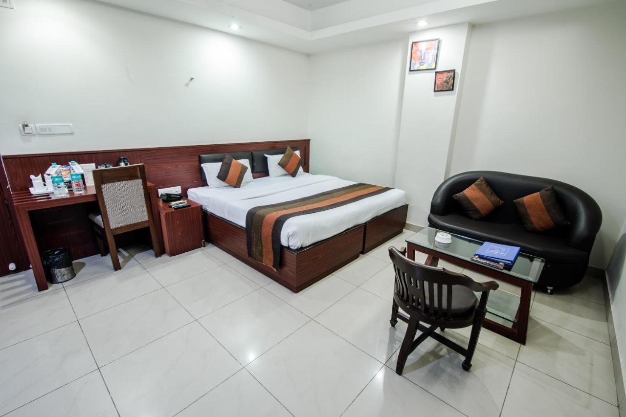 Hotel Avn Grand Ranchi Bagian luar foto