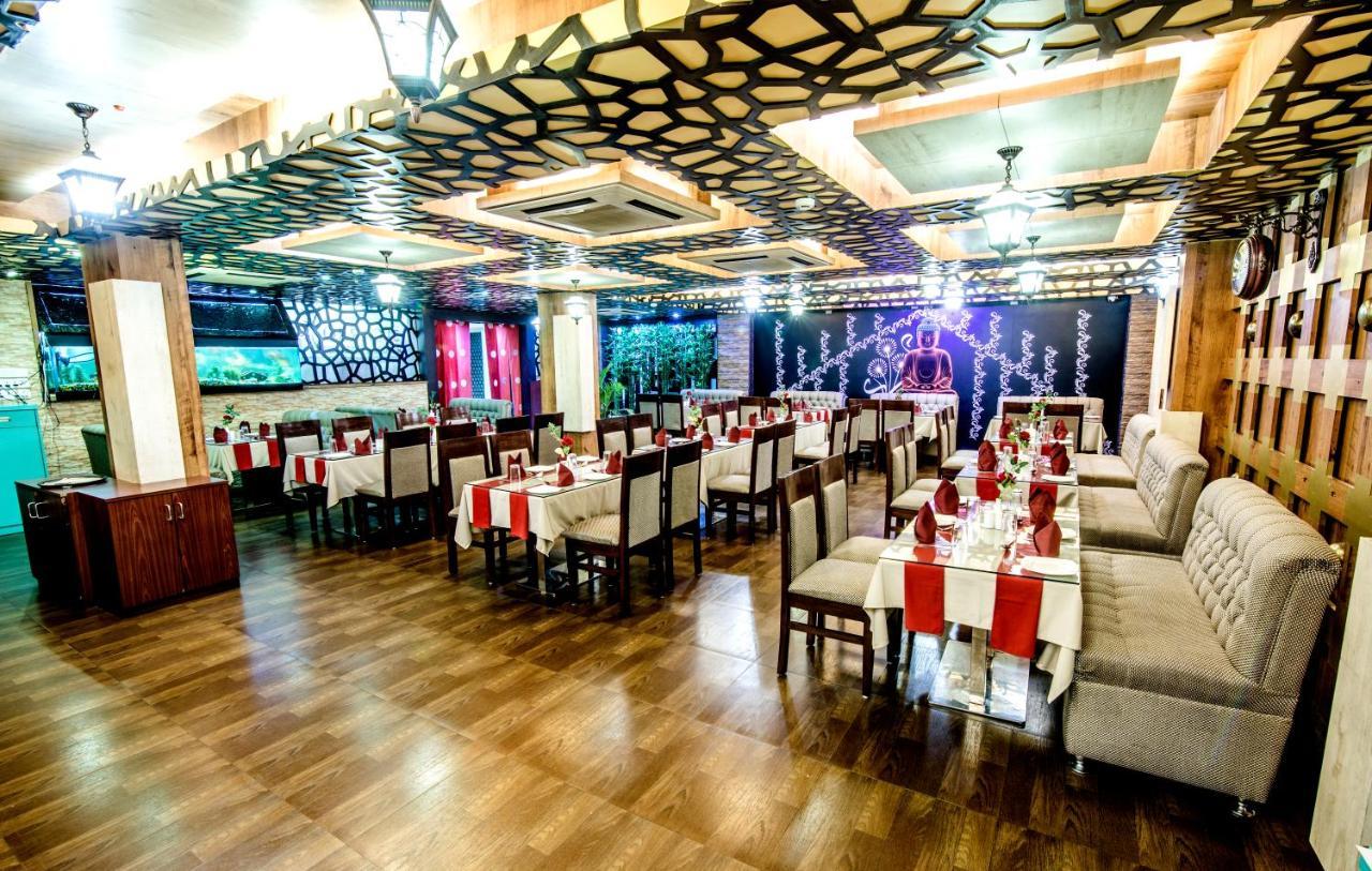 Hotel Avn Grand Ranchi Bagian luar foto