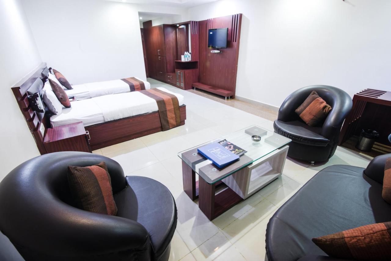 Hotel Avn Grand Ranchi Bagian luar foto
