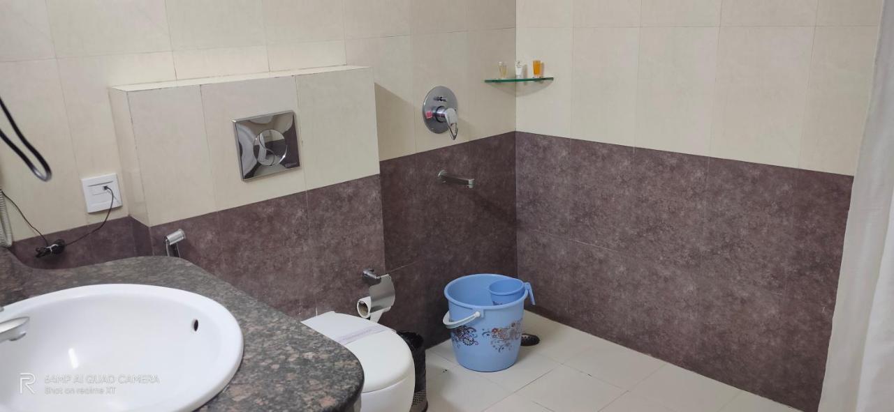 Hotel Avn Grand Ranchi Bagian luar foto