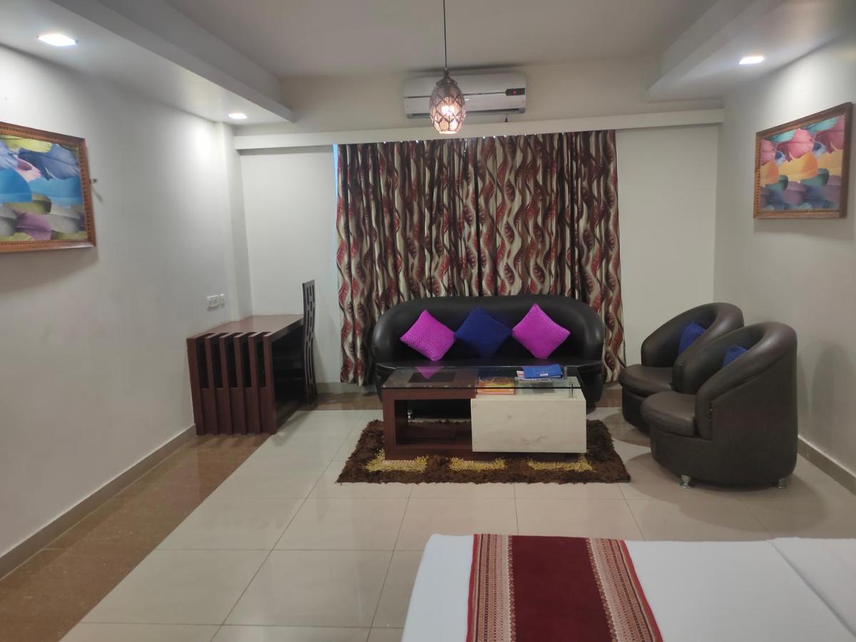 Hotel Avn Grand Ranchi Bagian luar foto