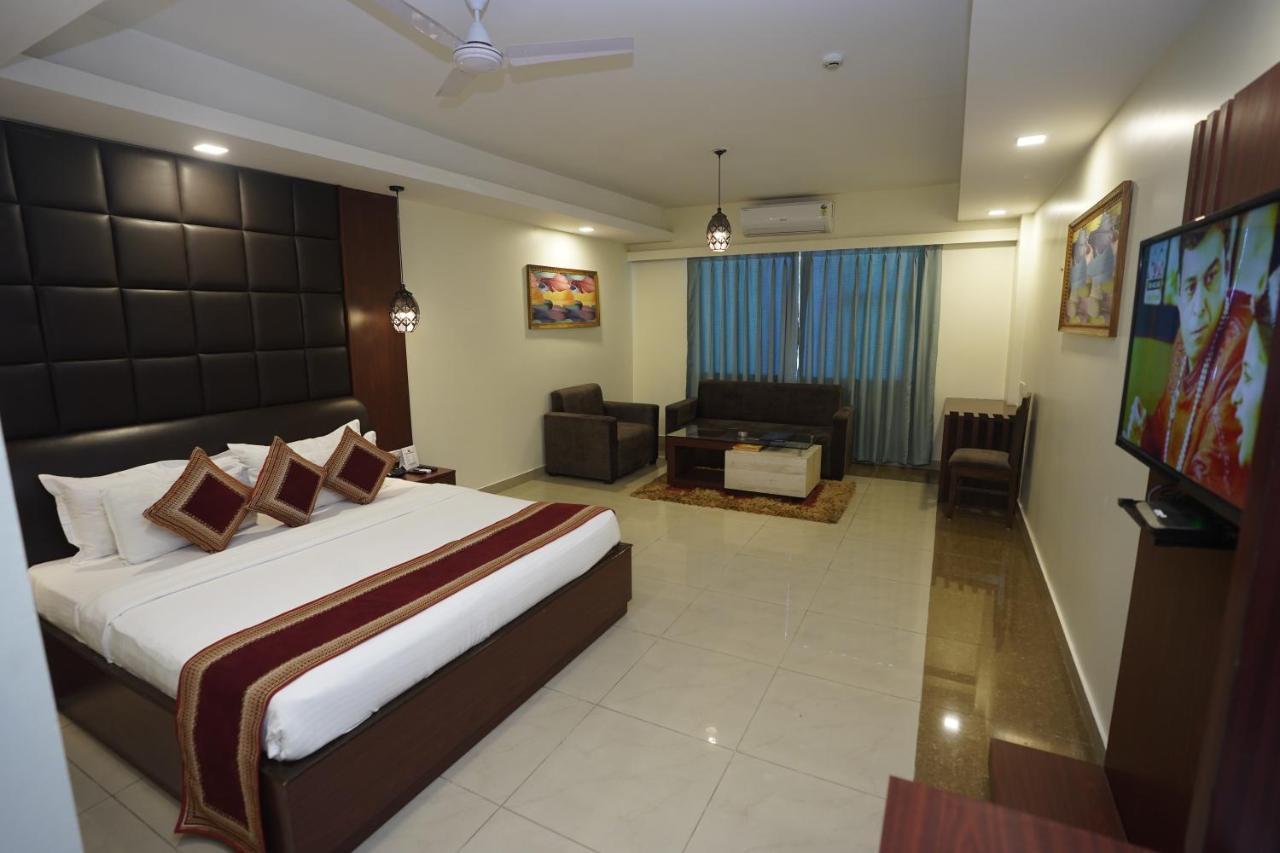 Hotel Avn Grand Ranchi Bagian luar foto