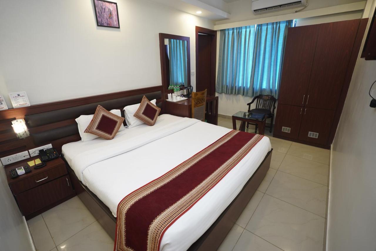 Hotel Avn Grand Ranchi Bagian luar foto