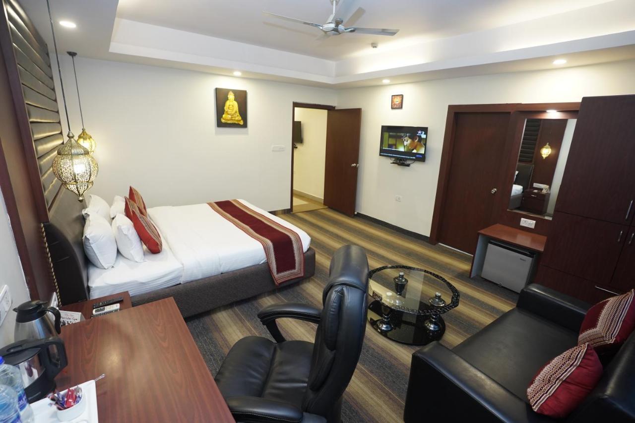 Hotel Avn Grand Ranchi Bagian luar foto