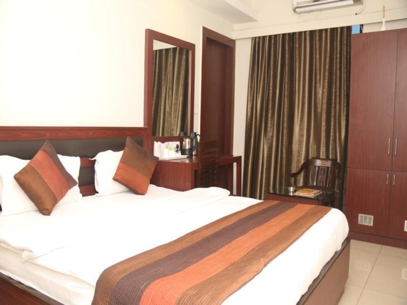 Hotel Avn Grand Ranchi Bagian luar foto