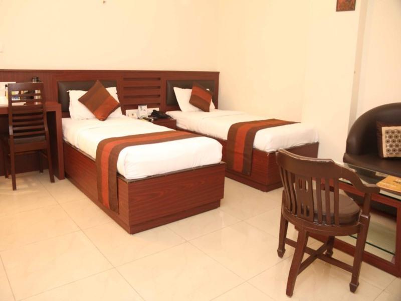 Hotel Avn Grand Ranchi Bagian luar foto